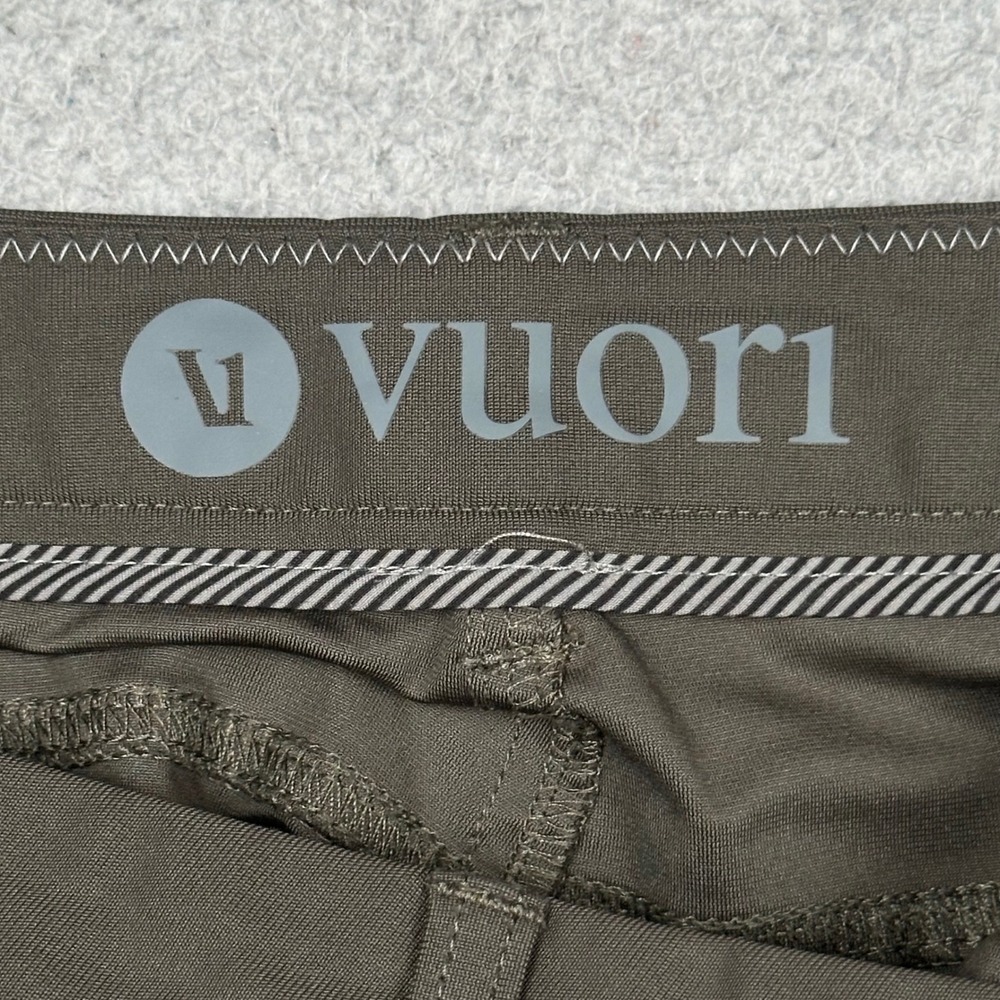 Vuori Meta Pant Mens 31x30 Dark Oregano Athletic Slim Stretch Tech Chino Travel - Picture 3 of 16